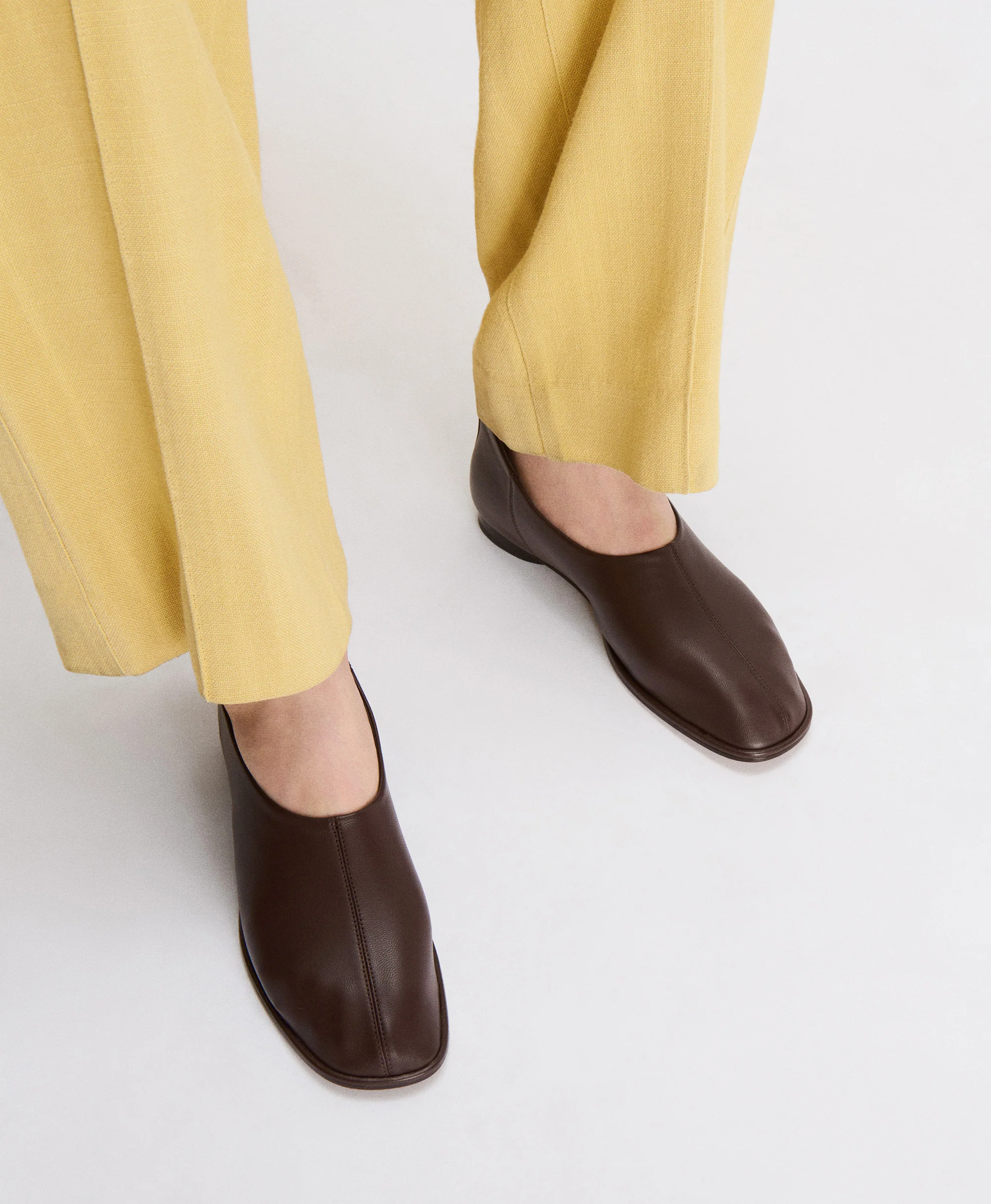 Glove Slip On - Black - Image 5