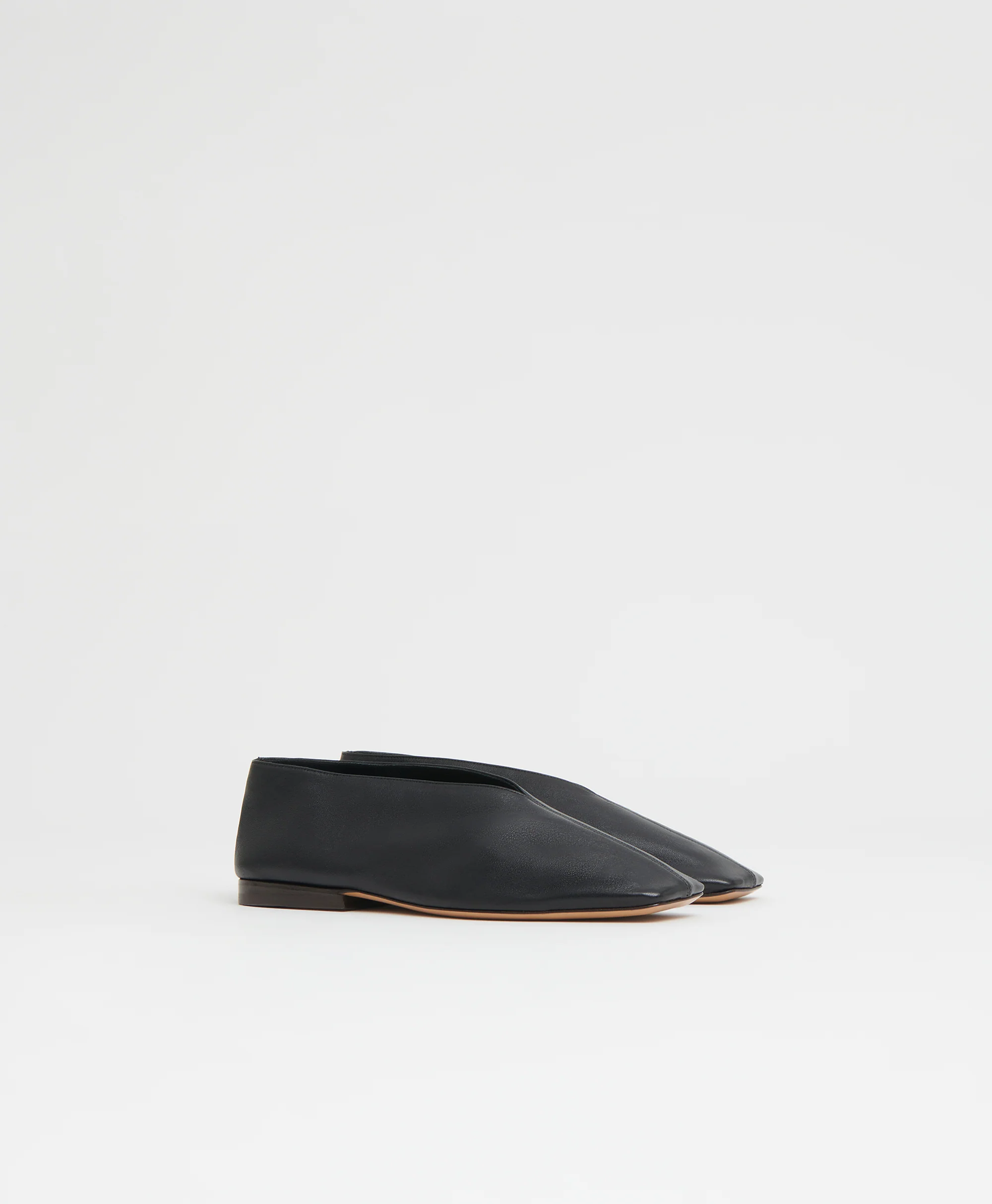 Square Soft V - Black - Image 3